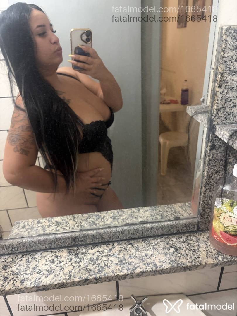 Acompanhante mulher morena (o) de olhos castanhos - Larissa Conte
