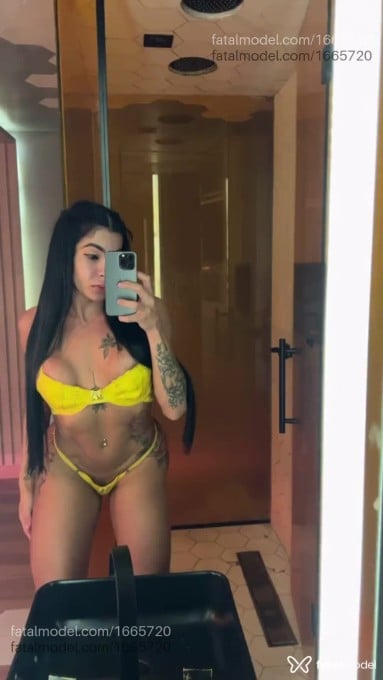 Acompanhante travesti morena (o) de olhos pretos em Curitiba - Gabriella Moura