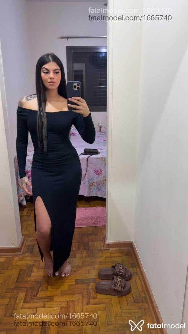 Acompanhante mulher com cabelo castanho de olhos pretos - Helenna