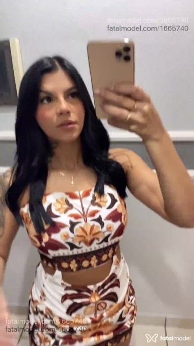 Acompanhante mulher com cabelo castanho de olhos pretos em Sorocaba - Helena Martinelli