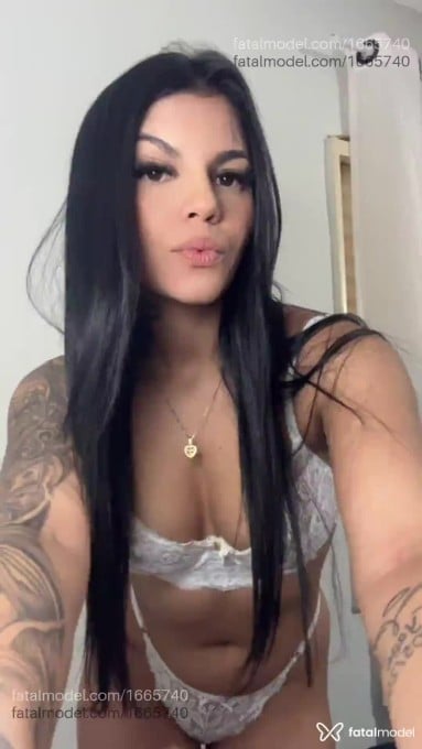 Acompanhante mulher com cabelo castanho de olhos pretos em Sorocaba - Helena Martinelli