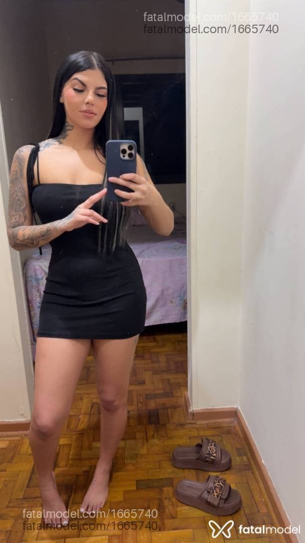 Acompanhante mulher com cabelo castanho de olhos pretos - Helenna