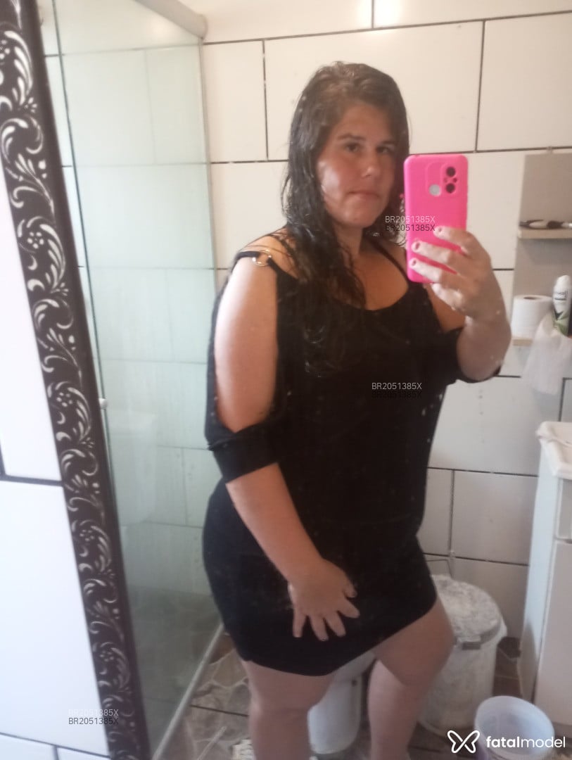 Acompanhante mulher com cabelo castanho de olhos castanhos em Balneário Pinhal - Danieli