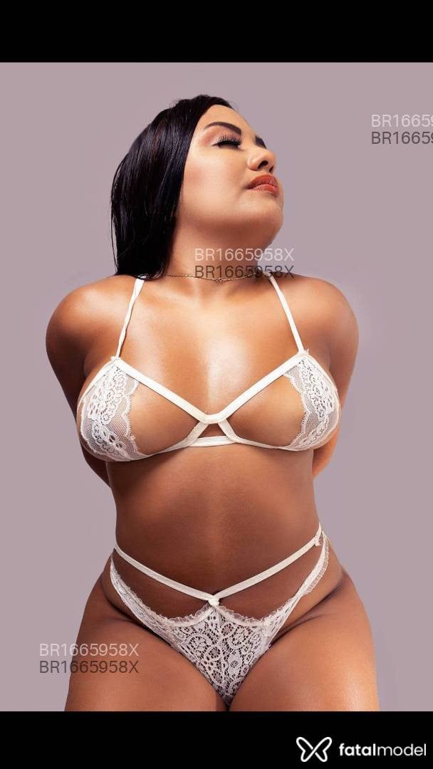 Acompanhante mulher morena (o) de olhos castanhos em Morrinhos - Lara Albuquerque
