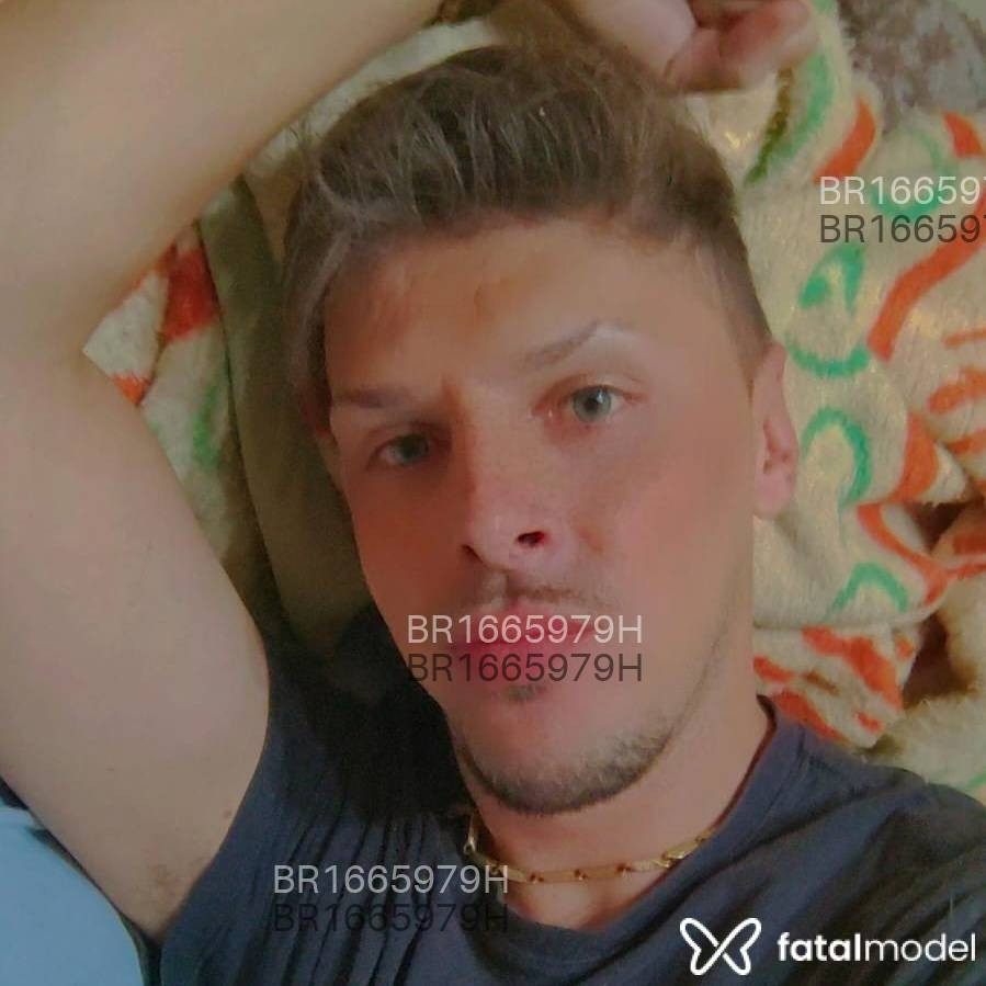 Acompanhante homem loira (o) de olhos azuis em Porto Alegre - Loirinho