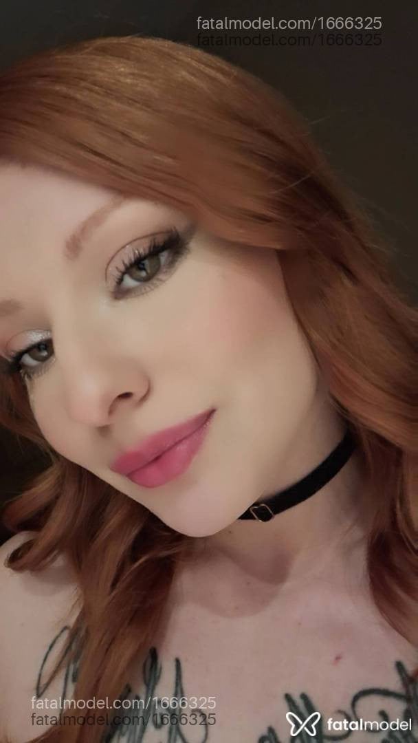 Acompanhante mulher ruiva (o) de olhos verdes - Miiih