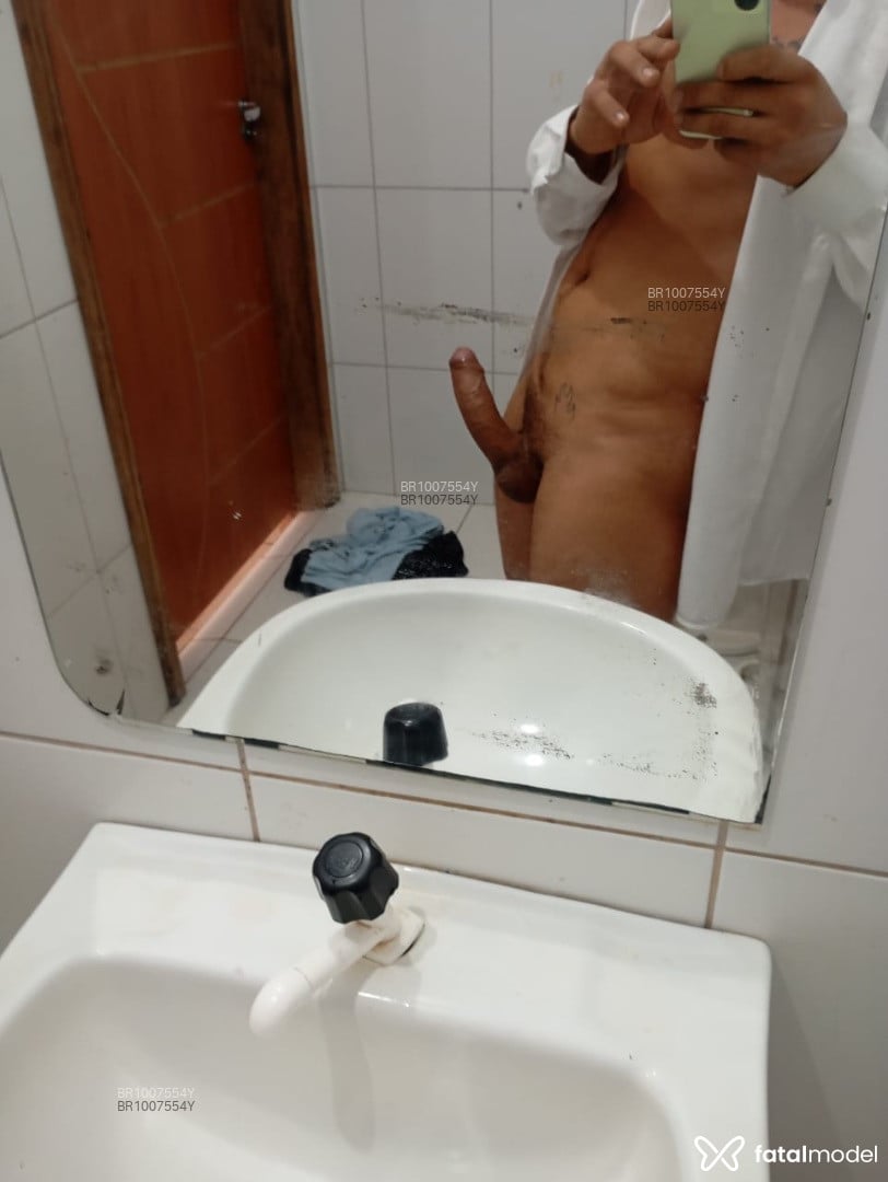 Acompanhante homem loira (o) de olhos castanhos em Luís Eduardo Magalhães - Hiago Ferrari