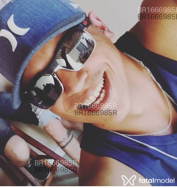 Acompanhante homem morena (o) de olhos castanhos em Palhoça - Ruan 