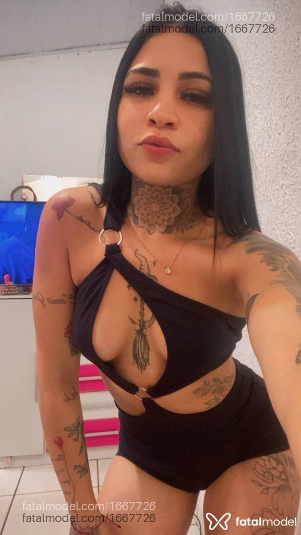 Acompanhante mulher morena (o) de olhos mel - Luna Acompanhante mulher morena (o) de olhos mel - Luna
