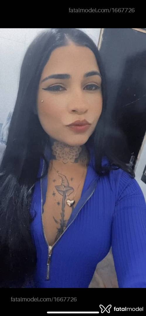 Acompanhante mulher morena (o) de olhos mel - Luna Acompanhante mulher morena (o) de olhos mel - Luna
