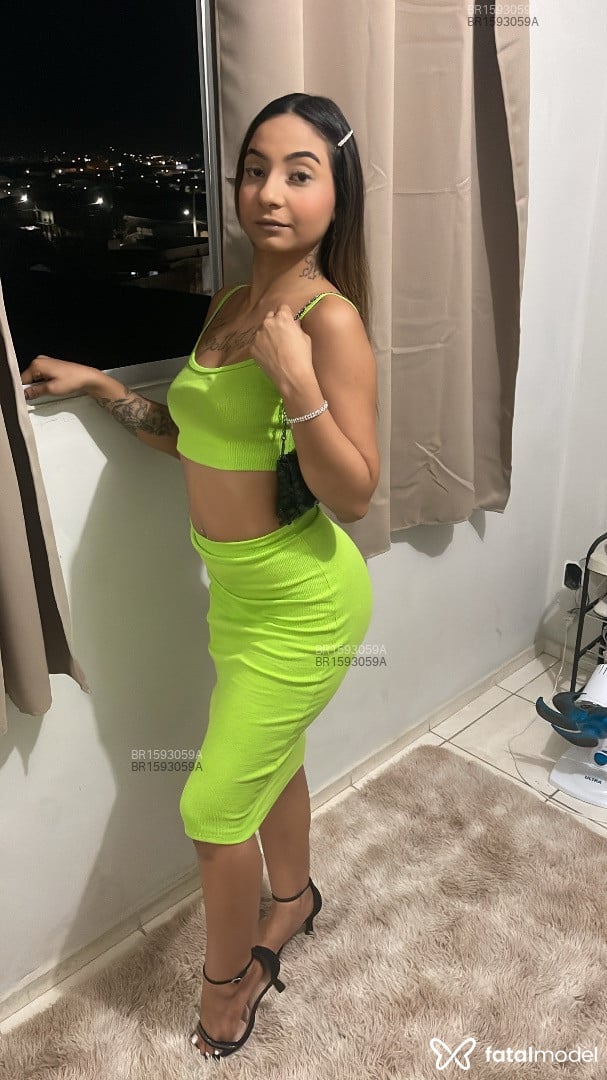 Acompanhante mulher com cabelo colorido de olhos pretos em Curvelo Acompanhante mulher com cabelo colorido de olhos pretos em Curvelo - Lindinhaa