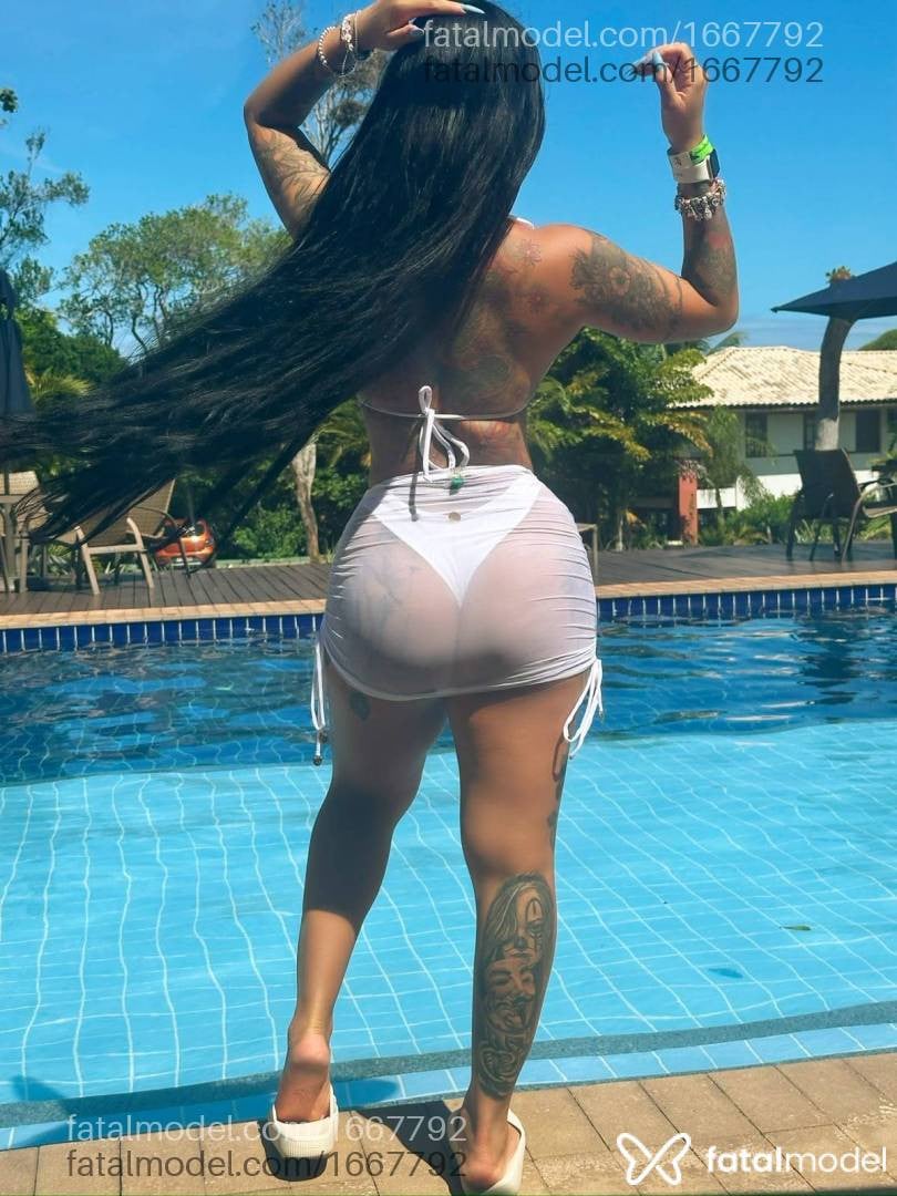 Acompanhante mulher morena (o) de olhos castanhos - Ana julia