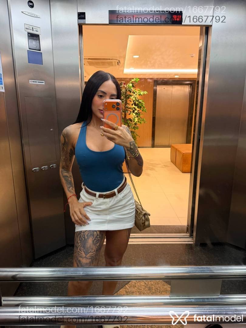Acompanhante mulher morena (o) de olhos castanhos em Virtual - Ana julia