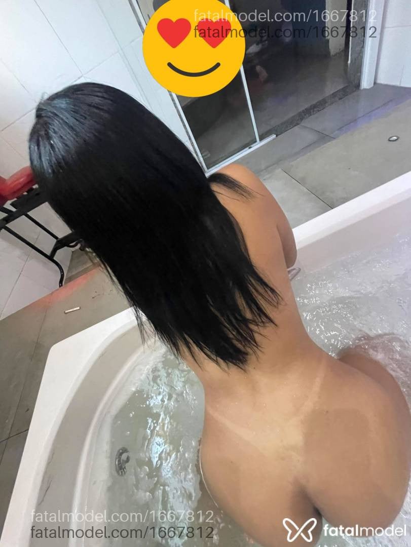 Acompanhante mulher morena (o) de olhos castanhos - Melissa
