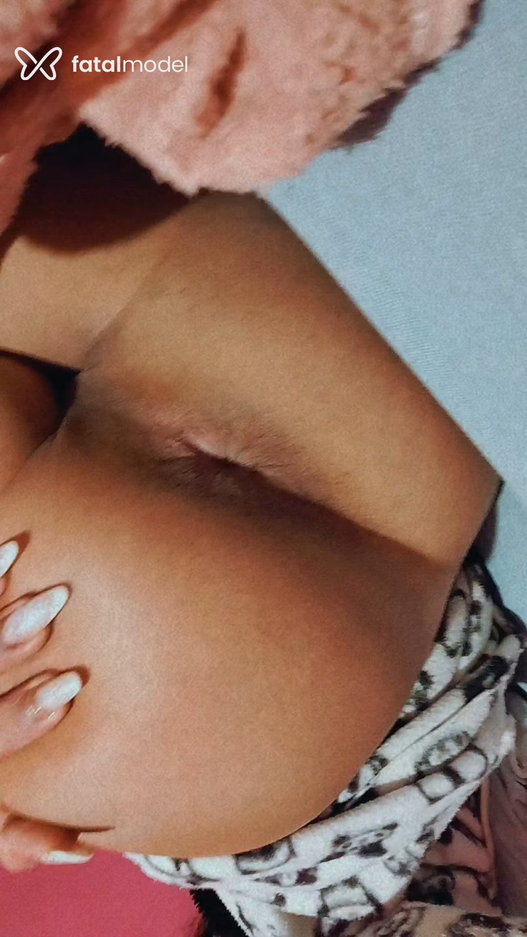 Acompanhante mulher trans morena (o) de olhos pretos em Gravataí Acompanhante mulher trans morena (o) de olhos pretos em Gravataí - Mayara Carmezim