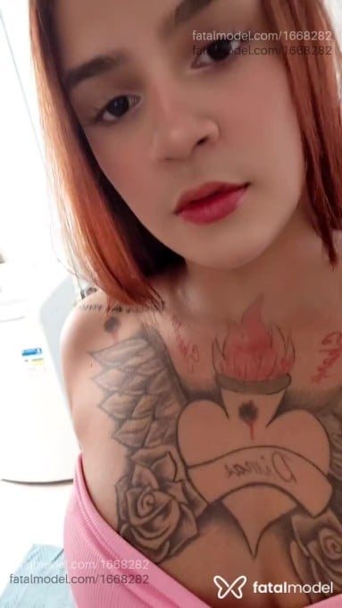 Acompanhante mulher ruiva (o) de olhos verdes em Ipatinga Acompanhante mulher ruiva (o) de olhos verdes em Ipatinga - Anônima