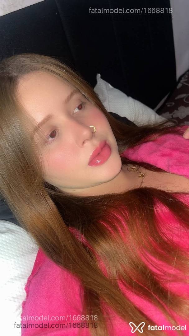 Acompanhante mulher ruiva (o) de olhos mel - Sofia Lopes
