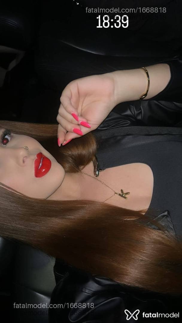 Acompanhante mulher ruiva (o) de olhos mel - Sofia Lopes