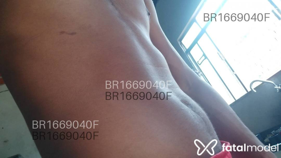 Acompanhante homem morena (o) de olhos castanhos em Maringá - Colavite
