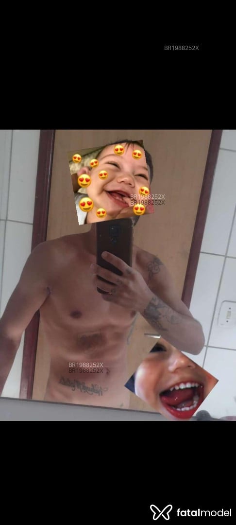 Acompanhante homem com cabelo castanho de olhos castanhos - Miguel Scoth
