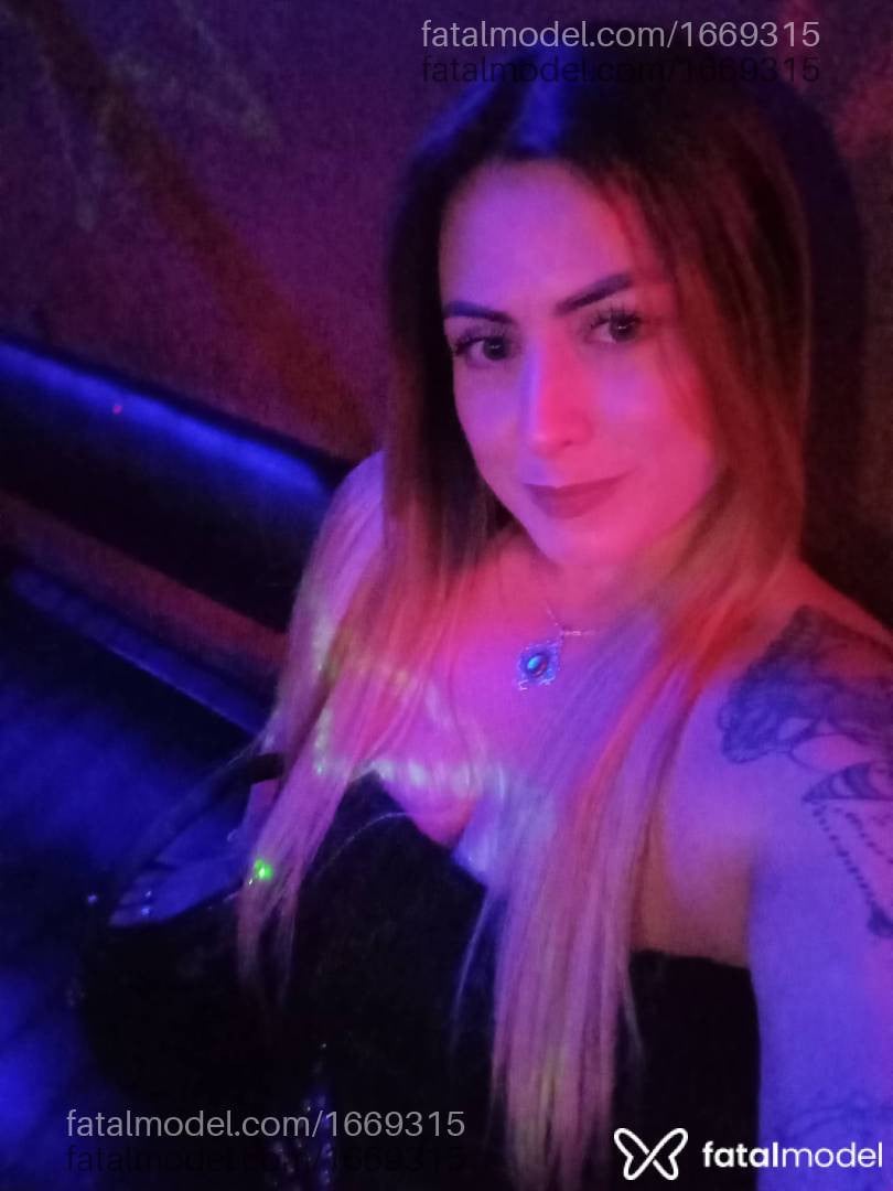 Acompanhante mulher loira (o) de olhos verdes em Ipatinga Acompanhante mulher loira (o) de olhos verdes em Ipatinga - Teodora