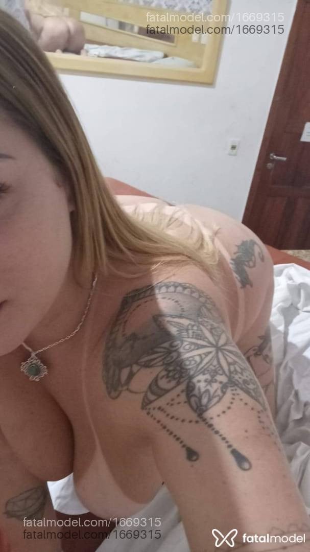Acompanhante mulher loira (o) de olhos verdes em Ipatinga Acompanhante mulher loira (o) de olhos verdes em Ipatinga - Teodora