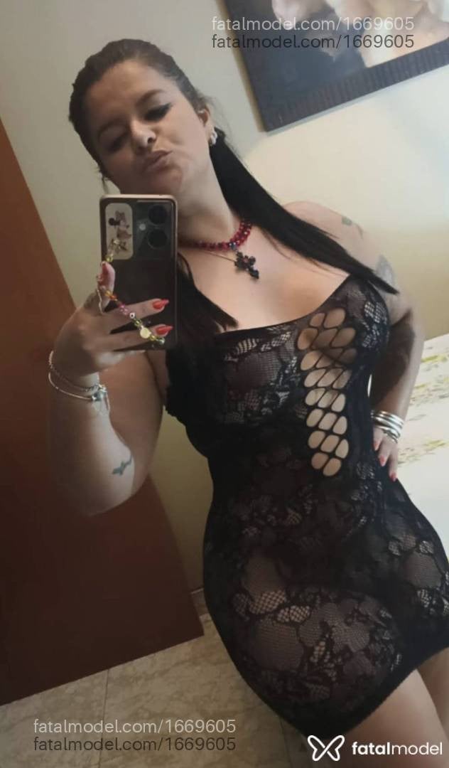 Acompanhante mulher morena (o) de olhos pretos - Alice Kyteler
