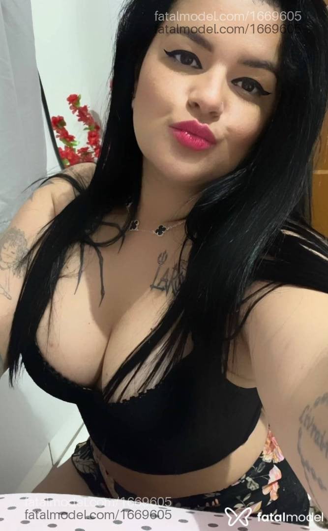 Acompanhante mulher morena (o) de olhos pretos - Alice Kyteler