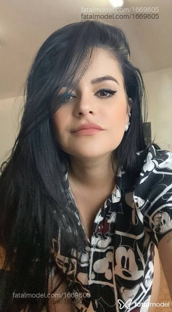 Acompanhante mulher morena (o) de olhos pretos - Alice Kyteler