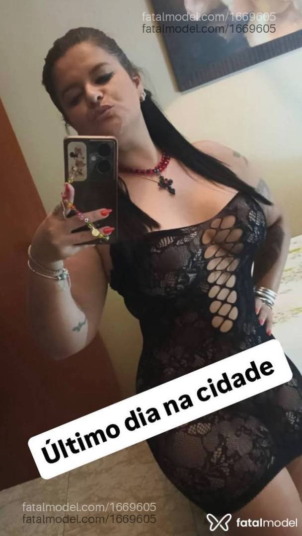 Acompanhante mulher morena (o) de olhos pretos - Alice Kyteler