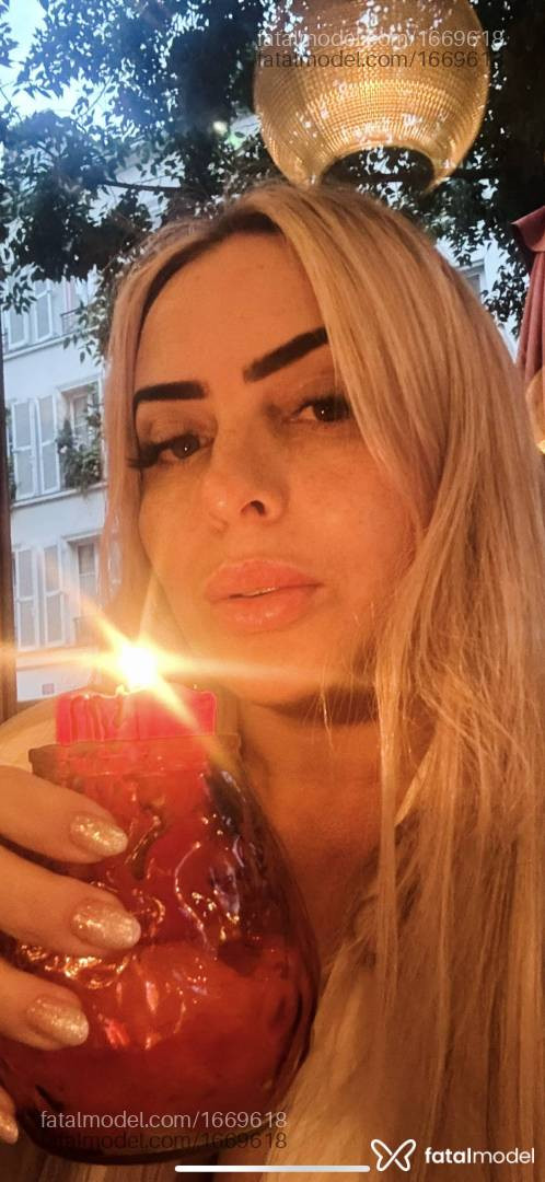 Acompanhante mulher loira (o) de olhos verdes em Rio de Janeiro - Evelyn Castilho
