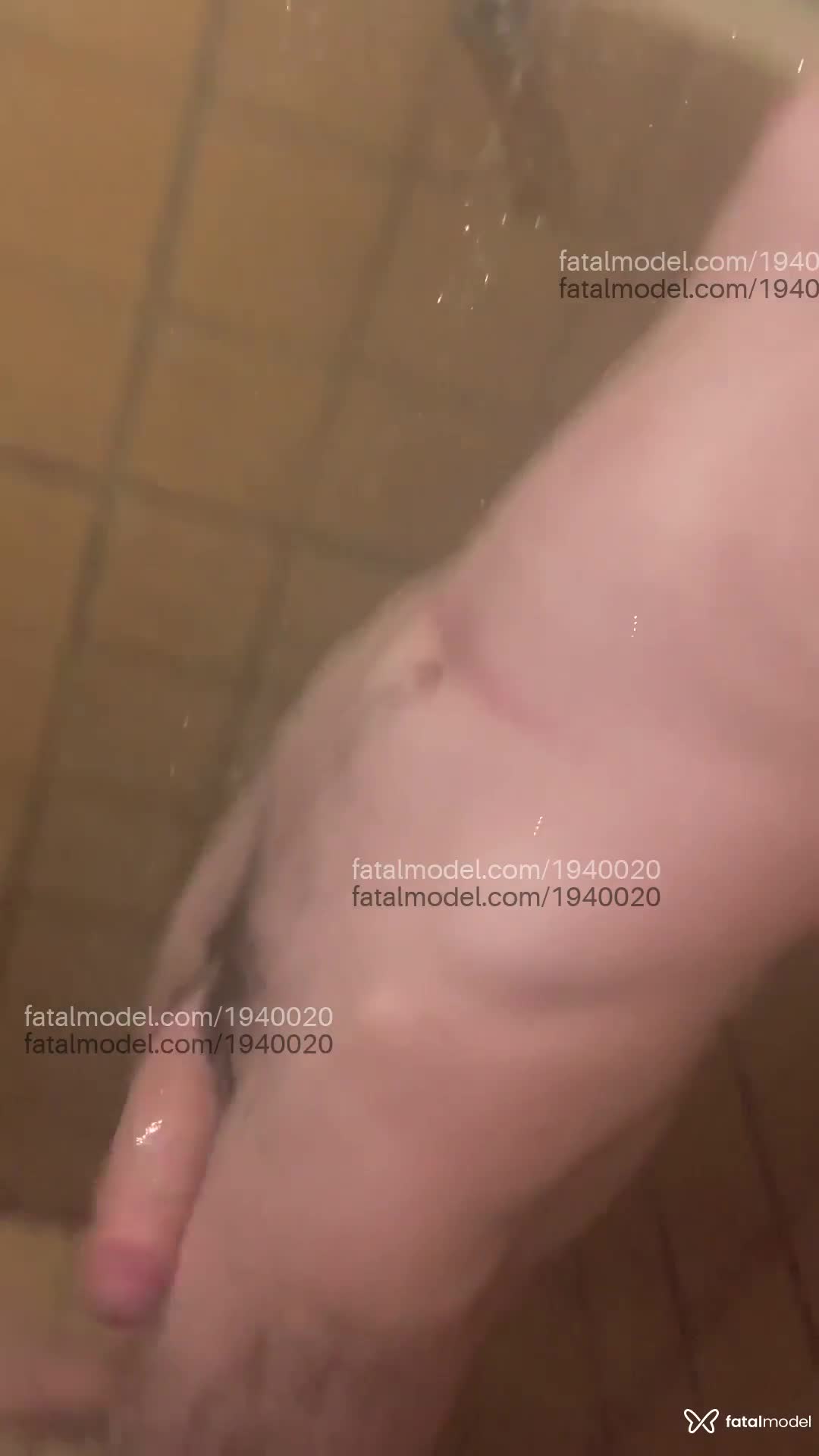 Acompanhante homem loira (o) de olhos castanhos em Virtual - MateusRique