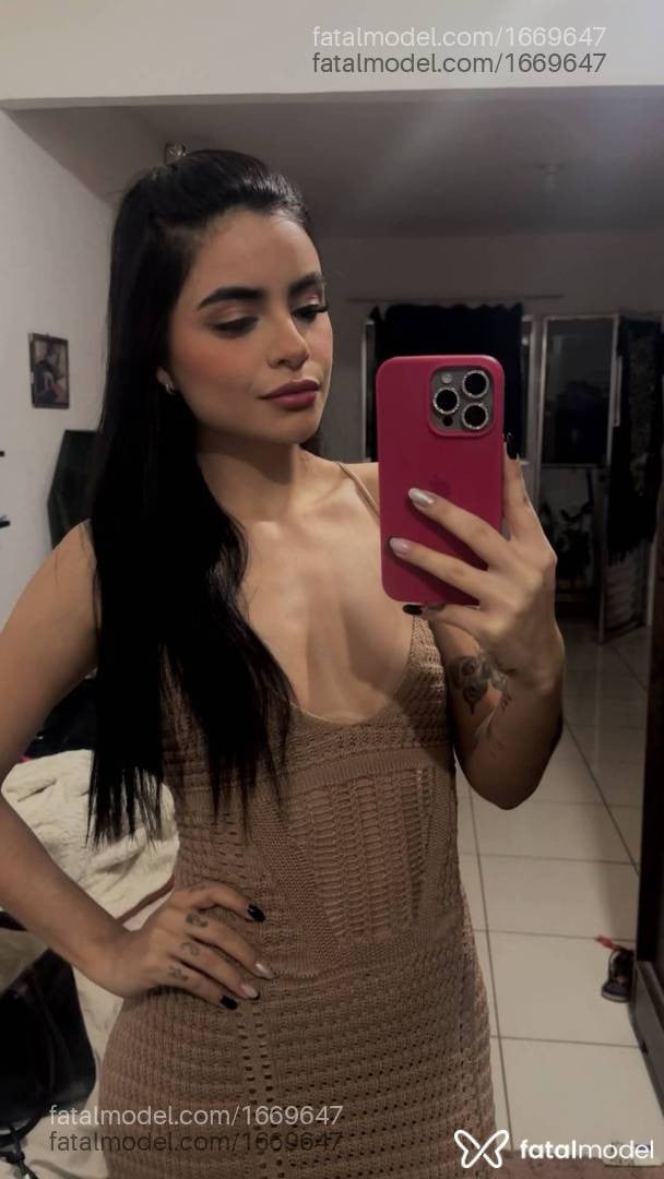 Acompanhante mulher morena (o) de olhos castanhos - Ana Carolina