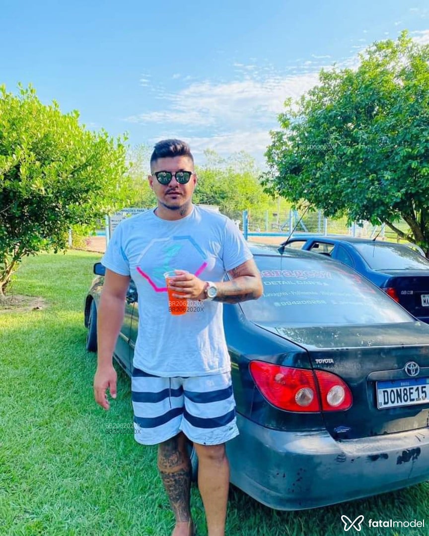 Acompanhante homem morena (o) de olhos castanhos em Novo Hamburgo - Rodrigo Alencar
