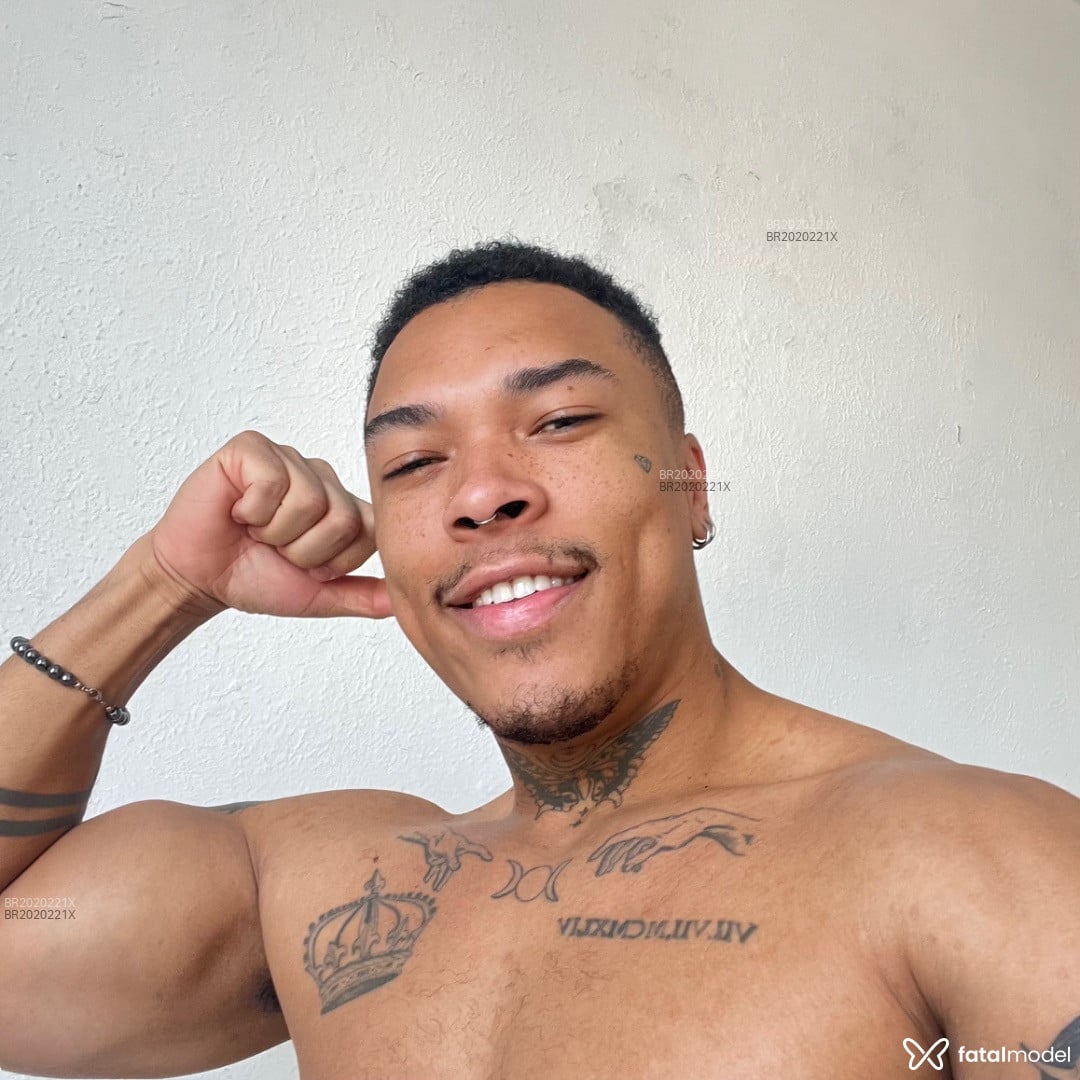 Acompanhante homem com cabelo castanho de olhos castanhos em São Paulo - Kaleb Lopes