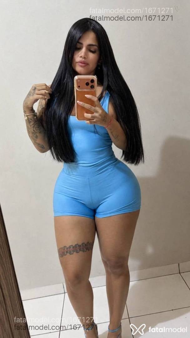 Acompanhante mulher morena (o) de olhos castanhos - Danny