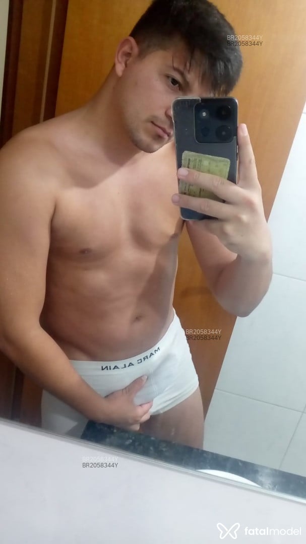 Acompanhante homem morena (o) de olhos pretos em Brusque - Jeangaucho