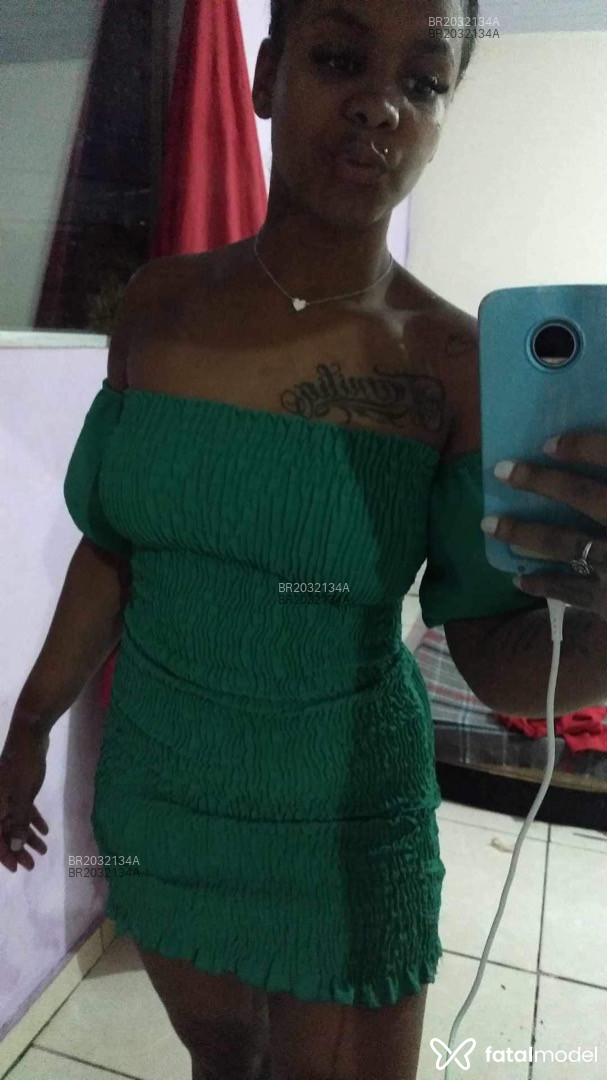 Acompanhante mulher com cabelo castanho de olhos pretos em Batatais - Larissa