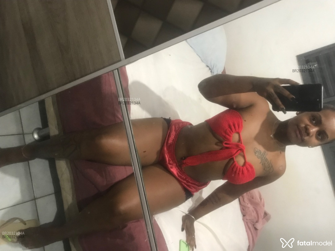 Acompanhante mulher com cabelo castanho de olhos pretos em Batatais - Larissa