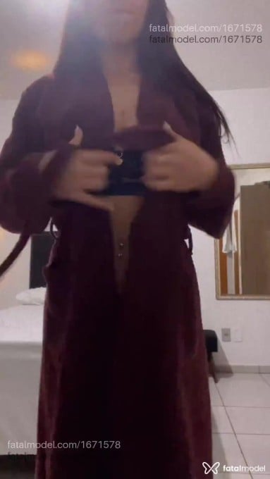 Acompanhante mulher com cabelo castanho de olhos pretos em Vacaria - Luiza