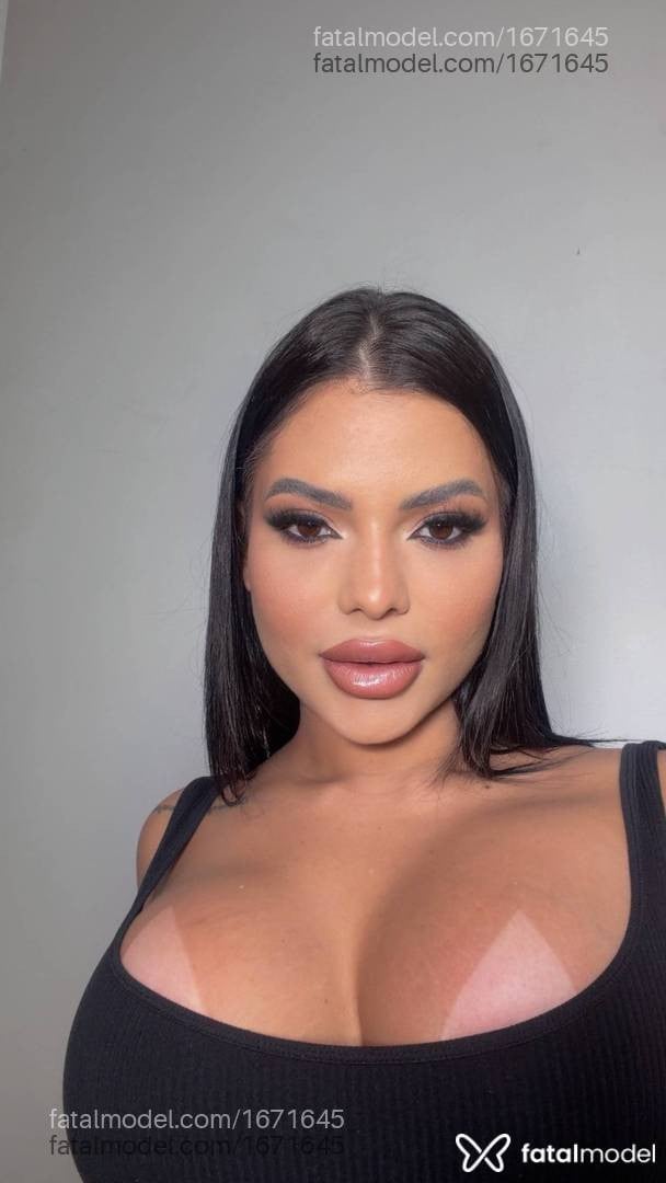 Acompanhante mulher com cabelo castanho de olhos castanhos - Amanda Acompanhante mulher com cabelo castanho de olhos castanhos - Amanda