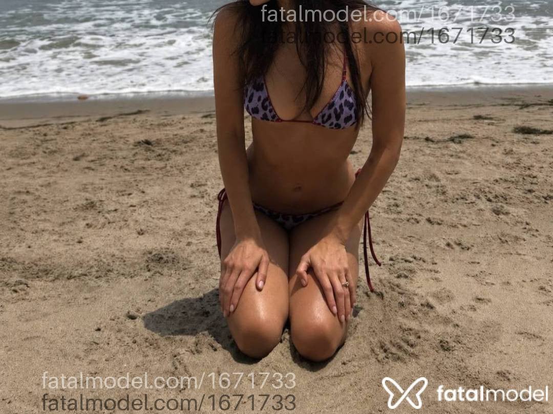 Acompanhante mulher morena (o) de olhos castanhos - Sarah