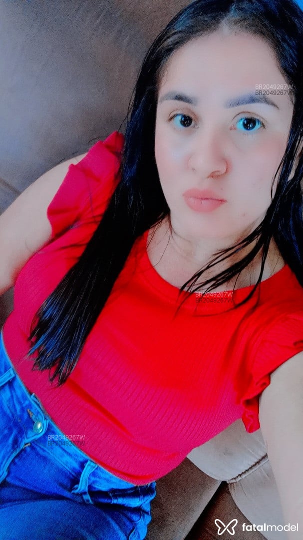 Acompanhante mulher com cabelo castanho de olhos castanhos em Chapecó - Thais