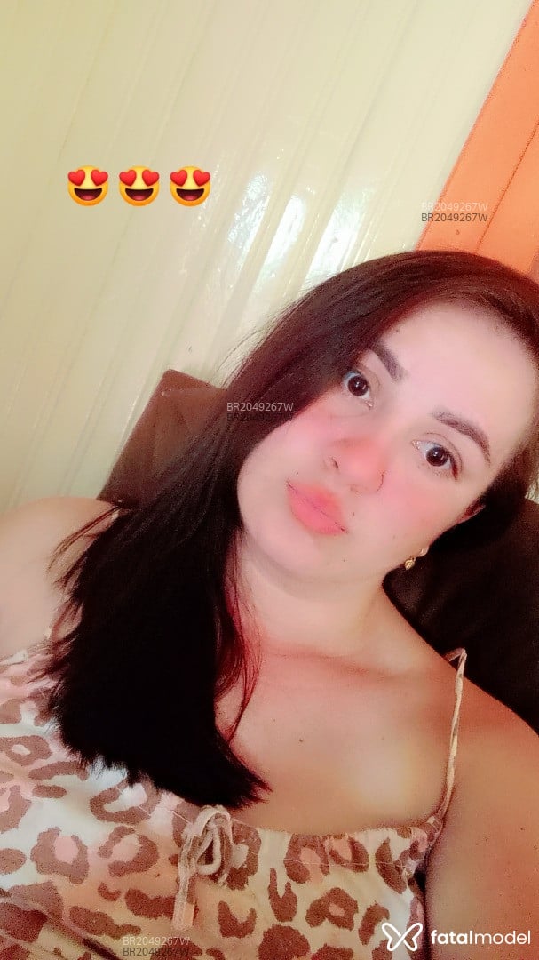 Acompanhante mulher com cabelo castanho de olhos castanhos em Chapecó - Thais