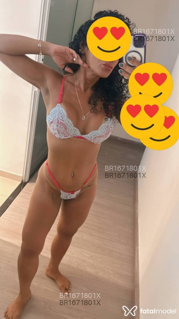 Acompanhante mulher morena (o) de olhos pretos em Petrópolis - Roberta