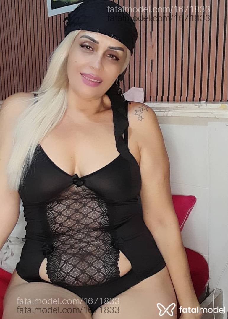 Acompanhante mulher loira (o) de olhos mel em Virtual - Maya serena