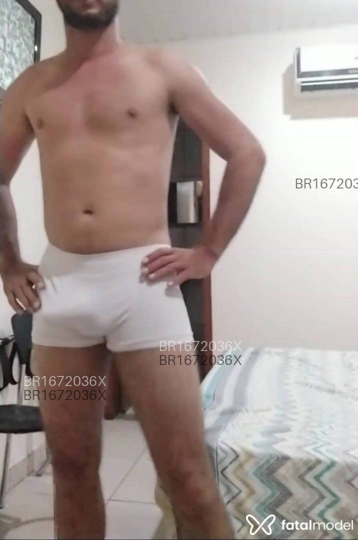 Acompanhante homem com cabelo castanho de olhos castanhos em Ariquemes Acompanhante homem com cabelo castanho de olhos castanhos em Ariquemes - Bruno