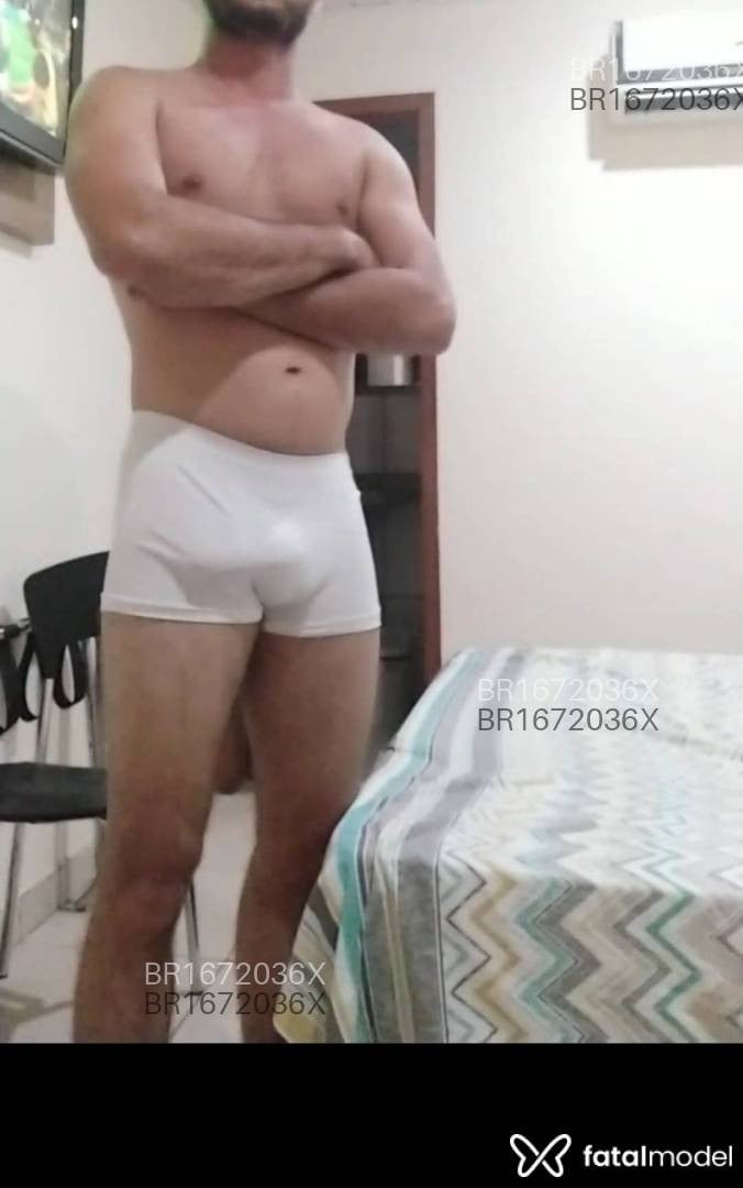 Acompanhante homem com cabelo castanho de olhos castanhos em Ariquemes Acompanhante homem com cabelo castanho de olhos castanhos em Ariquemes - Bruno
