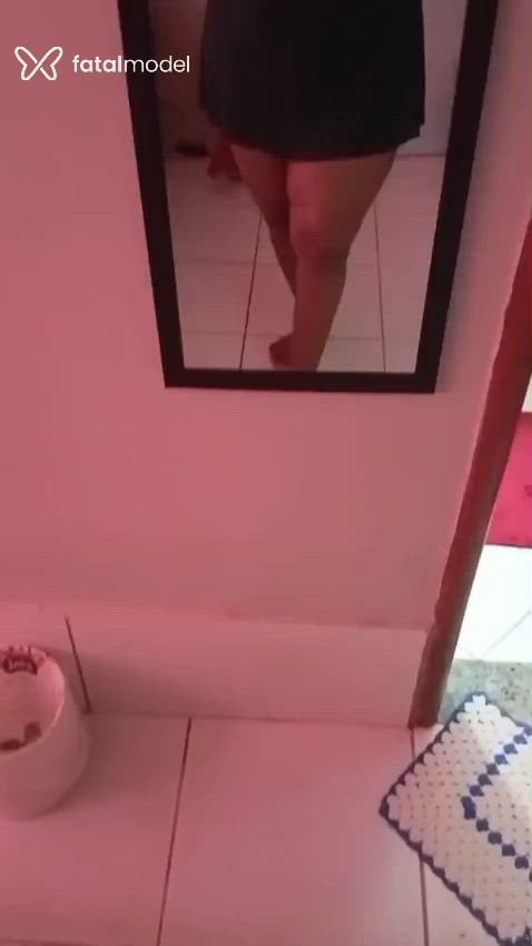 Acompanhante mulher com cabelo grisalho de olhos pretos - Mayara Silva