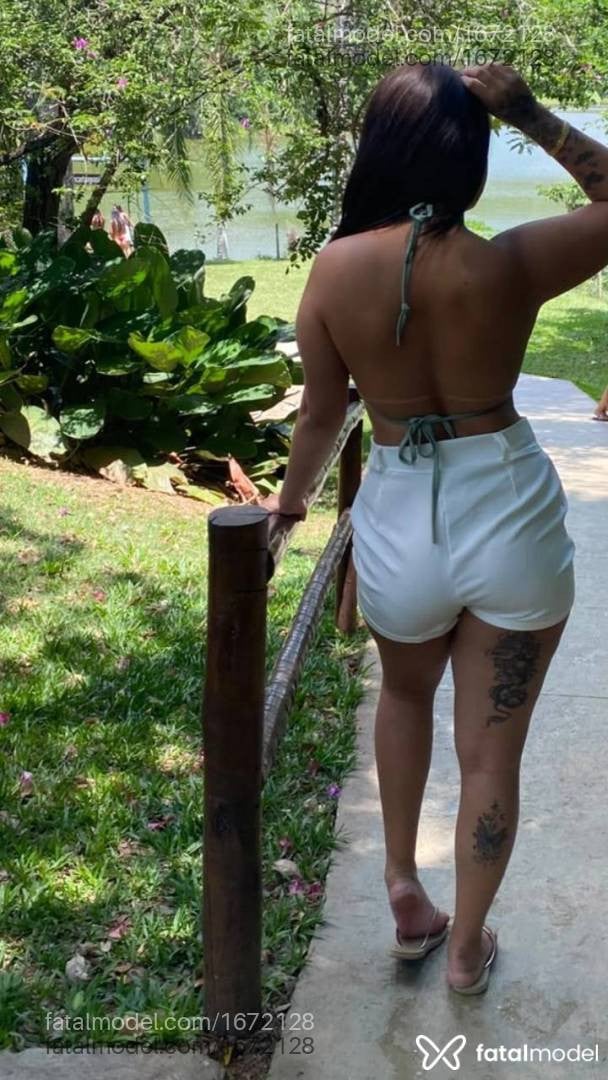 Acompanhante mulher com cabelo castanho de olhos mel - Alexandra